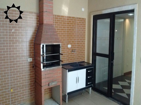 Casa à venda com 2 quartos, 180m² - Foto 2