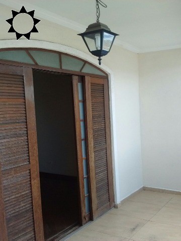 Casa à venda com 2 quartos, 180m² - Foto 11