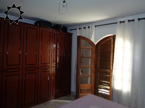 Casa à venda com 3 quartos, 270m² - Foto 1