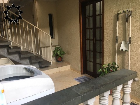 Casa à venda com 3 quartos, 180m² - Foto 31