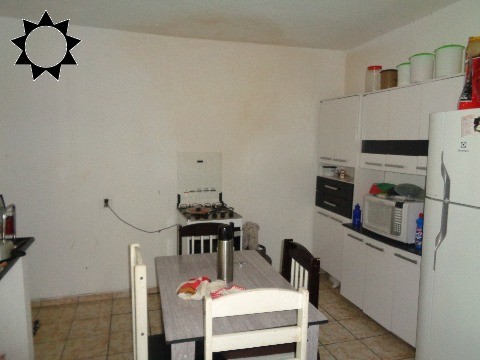 Casa à venda com 1 quarto, 180m² - Foto 1