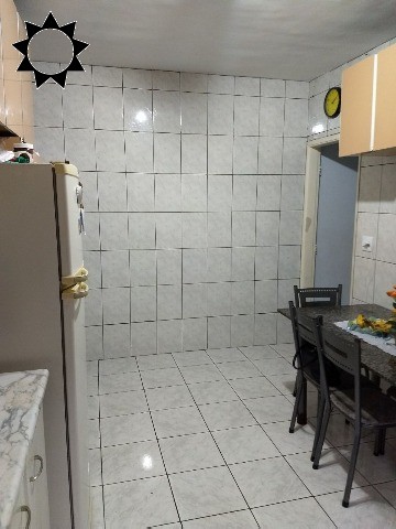 Casa à venda com 2 quartos, 135m² - Foto 1