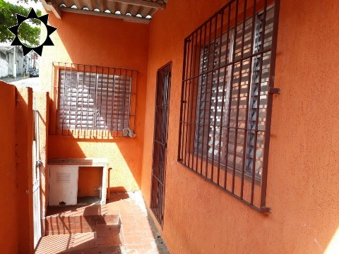 Casa à venda com 3 quartos, 200m² - Foto 2