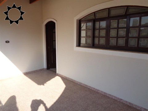 Casa para alugar com 3 quartos, 200m² - Foto 8