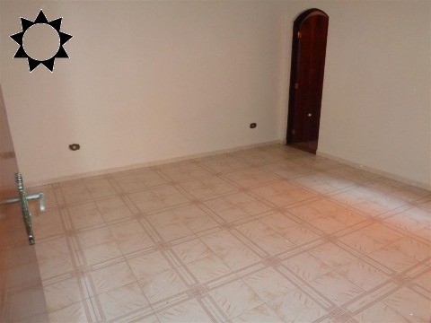 Casa para alugar com 3 quartos, 200m² - Foto 12