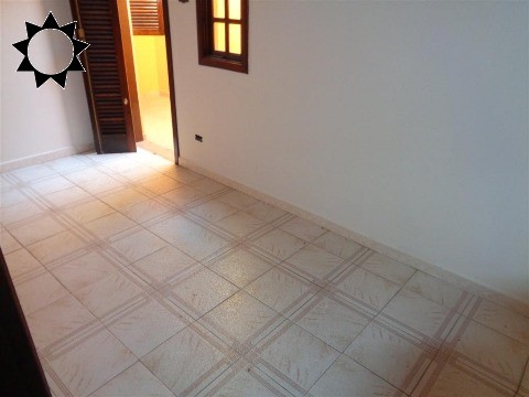 Casa para alugar com 3 quartos, 200m² - Foto 14