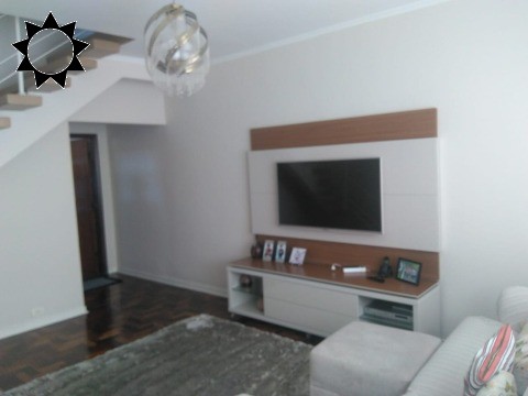 Casa à venda com 3 quartos, 176m² - Foto 1