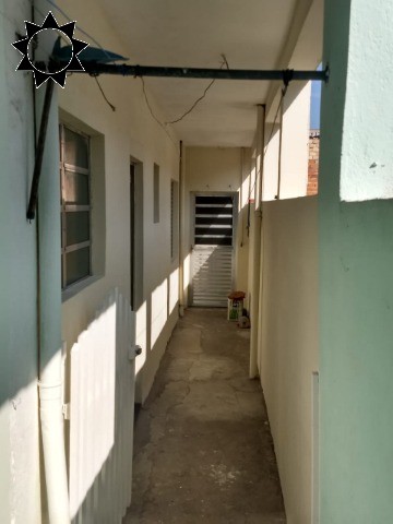 Casa à venda com 2 quartos, 250m² - Foto 27