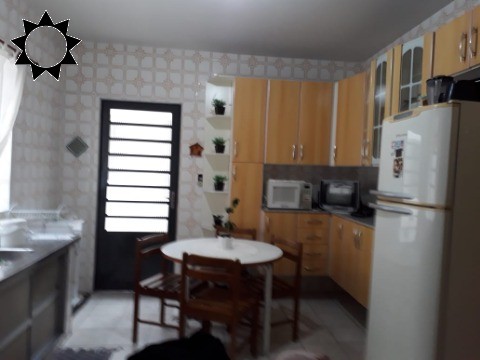 Casa à venda com 3 quartos, 180m² - Foto 4