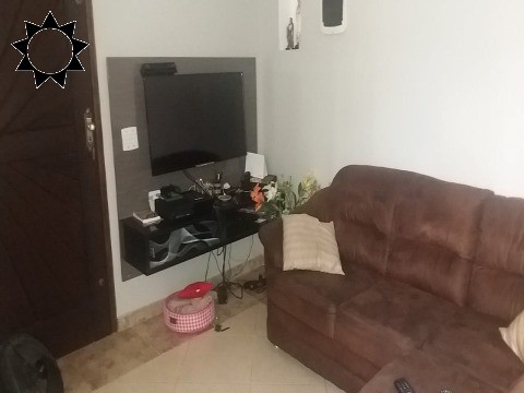 Casa à venda com 3 quartos, 200m² - Foto 1