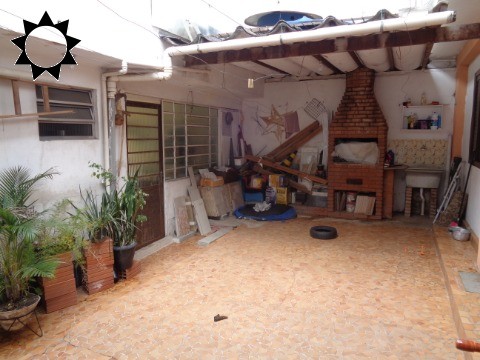 Casa à venda com 2 quartos, 250m² - Foto 2