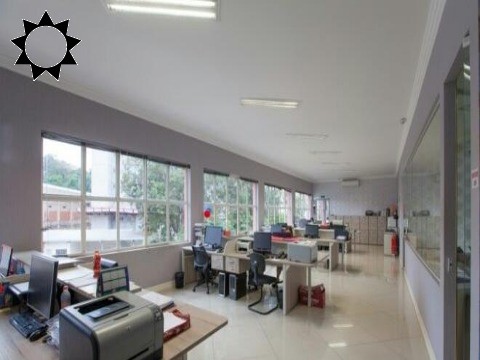 Prédio Inteiro à venda, 1800m² - Foto 1