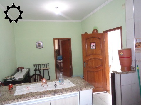 Casa à venda com 2 quartos, 205m² - Foto 1