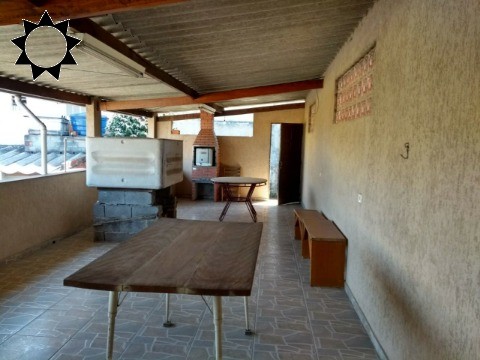 Casa à venda com 3 quartos, 200m² - Foto 2