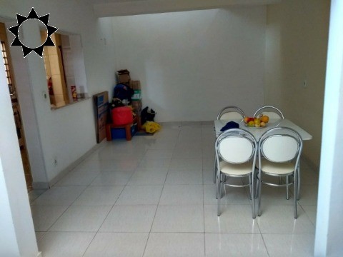 Casa à venda com 3 quartos, 200m² - Foto 14