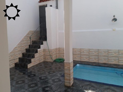 Casa à venda com 3 quartos, 140m² - Foto 2