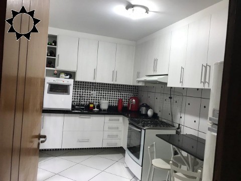 Casa à venda com 3 quartos, 200m² - Foto 8