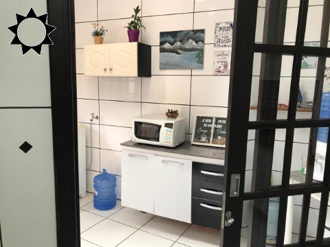 Casa à venda com 3 quartos, 200m² - Foto 11