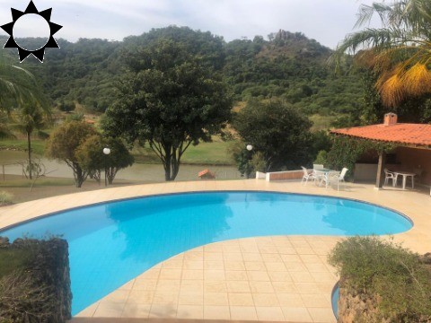 Fazenda à venda com 3 quartos, 426m² - Foto 1