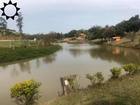 Fazenda à venda com 3 quartos, 426m² - Foto 14