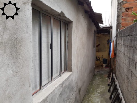 Casa à venda com 1 quarto, 100m² - Foto 1