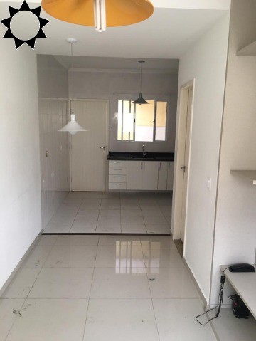 Casa à venda com 2 quartos, 60m² - Foto 1