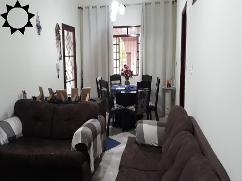 Casa à venda com 3 quartos, 110m² - Foto 1