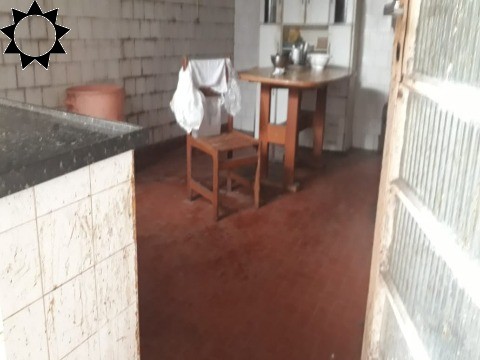 Casa à venda com 3 quartos, 100m² - Foto 2