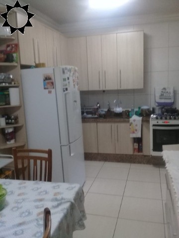 Casa à venda com 3 quartos, 220m² - Foto 15