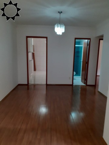 Apartamento à venda com 2 quartos, 67m² - Foto 3