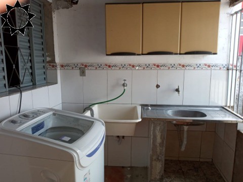 Casa à venda com 3 quartos, 200m² - Foto 2