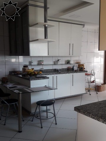 Casa à venda com 4 quartos, 240m² - Foto 24