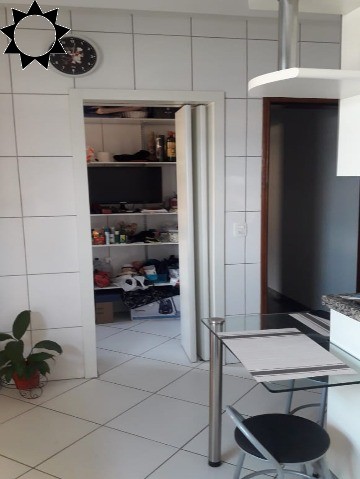 Casa à venda com 4 quartos, 240m² - Foto 28