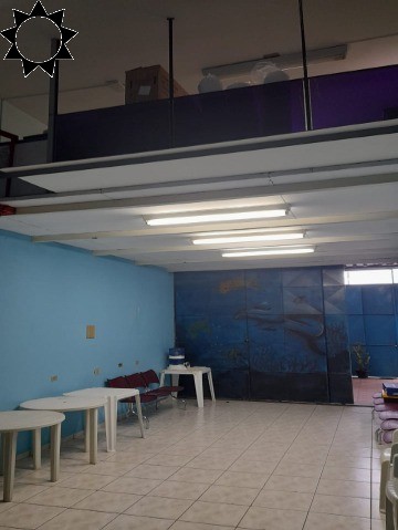 Prédio Inteiro à venda com 1 quarto, 200m² - Foto 3