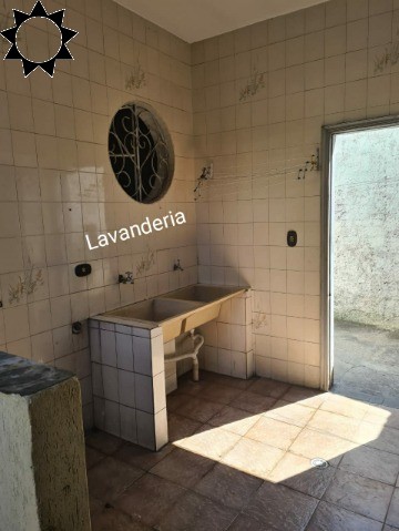 Casa à venda com 3 quartos, 236m² - Foto 14