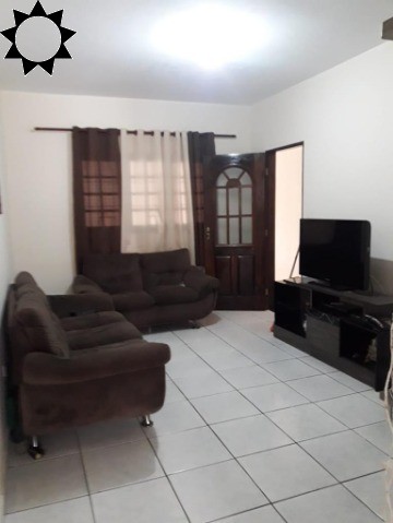 Casa à venda com 3 quartos, 170m² - Foto 1