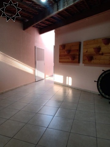 Casa à venda com 4 quartos, 128m² - Foto 3