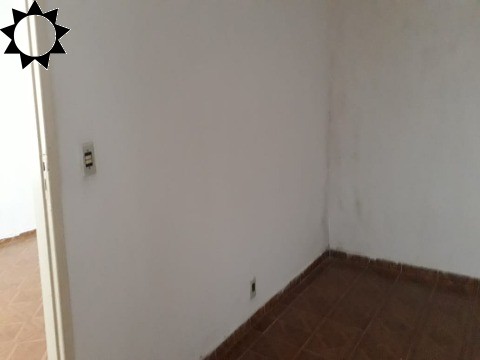 Casa à venda com 2 quartos, 120m² - Foto 4