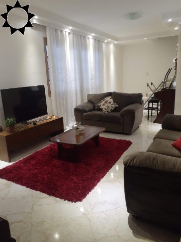 Casa à venda com 3 quartos, 111m² - Foto 1