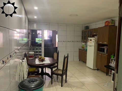 Casa à venda com 3 quartos, 100m² - Foto 5