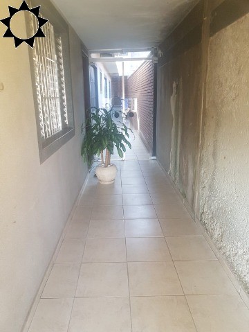 Casa à venda com 2 quartos, 170m² - Foto 4