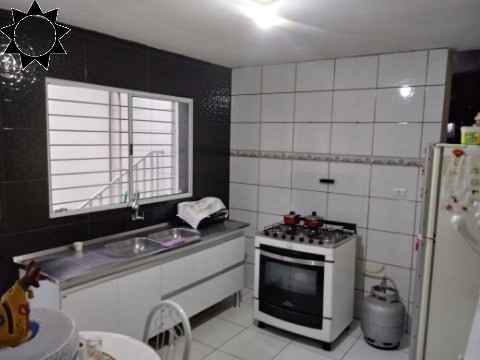 Casa à venda com 2 quartos, 240m² - Foto 8