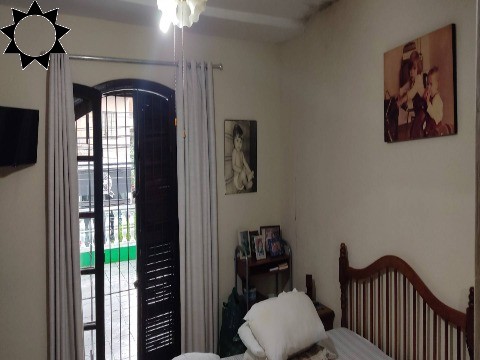 Casa à venda com 2 quartos, 189m² - Foto 4