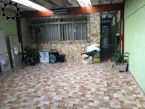 Casa à venda com 2 quartos, 150m² - Foto 2