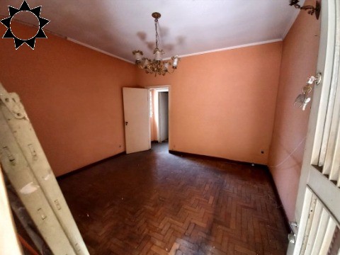 Casa à venda com 4 quartos, 328m² - Foto 1