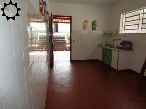 Casa à venda com 4 quartos, 144m² - Foto 13