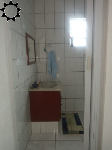 Casa à venda com 2 quartos, 80m² - Foto 2