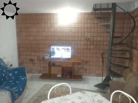 Casa à venda com 2 quartos, 80m² - Foto 4