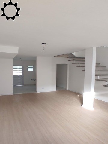 Casa à venda com 2 quartos, 60m² - Foto 5