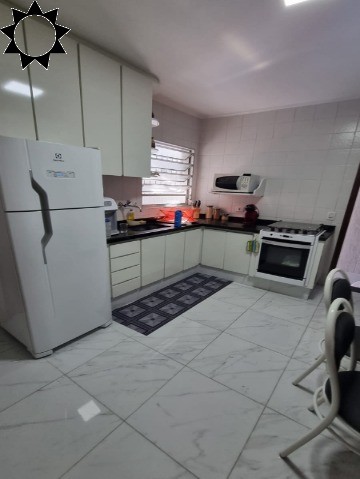 Casa à venda com 2 quartos, 148m² - Foto 4